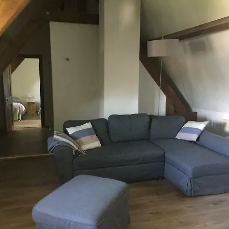 Le Clos Bleu * بوزفيل